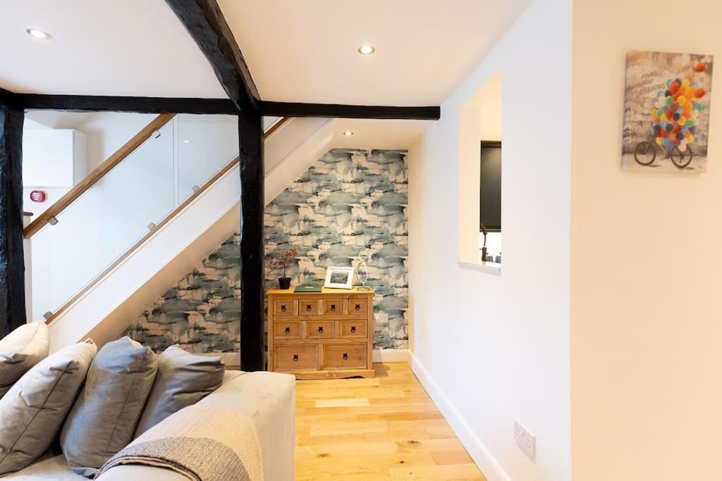 Ford Gate - Modern Luxury Cottage Based In هولمفيرث المظهر الخارجي الصورة